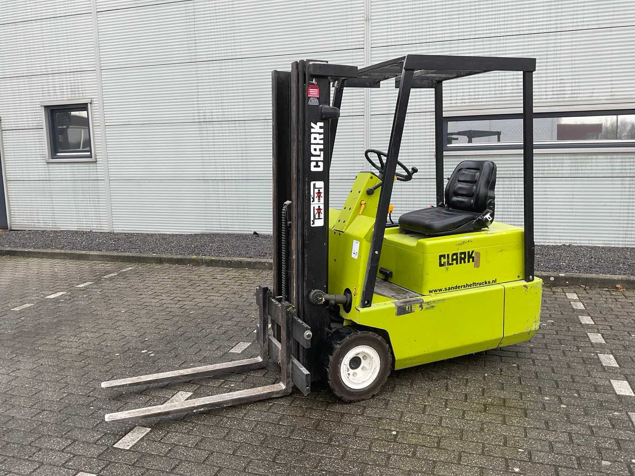 1988 CLARK TM15 FORKLIFT - رافعة شوكية: صور 1 1988 CLARK TM15 FORKLIFT - رافعة شوكية: صور 1