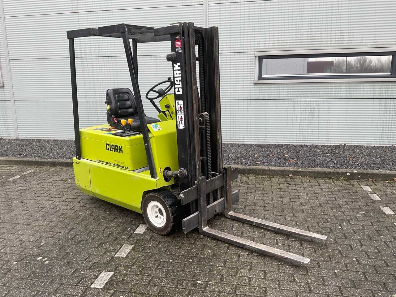 1988 CLARK TM15 FORKLIFT - رافعة شوكية: صور 3 1988 CLARK TM15 FORKLIFT - رافعة شوكية: صور 3