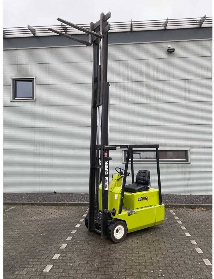 1988 CLARK TM15 FORKLIFT - رافعة شوكية: صور 2 1988 CLARK TM15 FORKLIFT - رافعة شوكية: صور 2