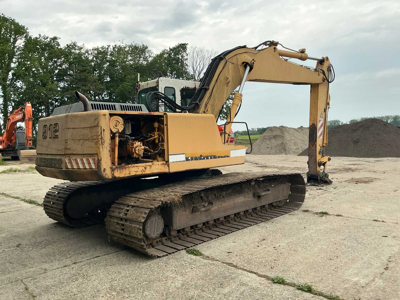 1994 LIEBHERR R912LC CRAWLER EXCAVATOR - حفارة: صور 5 1994 LIEBHERR R912LC CRAWLER EXCAVATOR - حفارة: صور 5