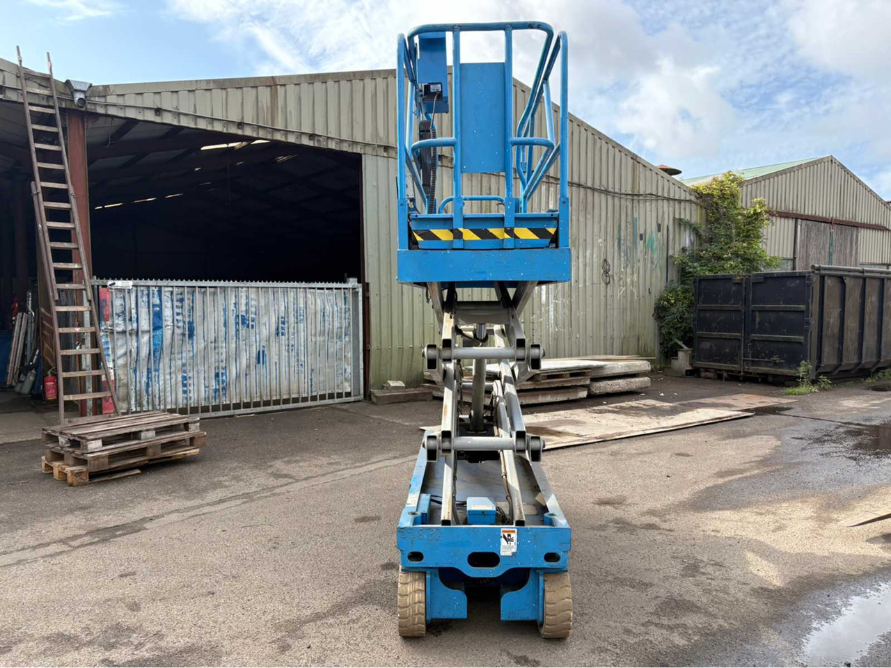 1997 GENIE GS-2032 AERIAL PLATFORM - منصات هيدروليكية متنقلة: صور 5 1997 GENIE GS-2032 AERIAL PLATFORM - منصات هيدروليكية متنقلة: صور 5