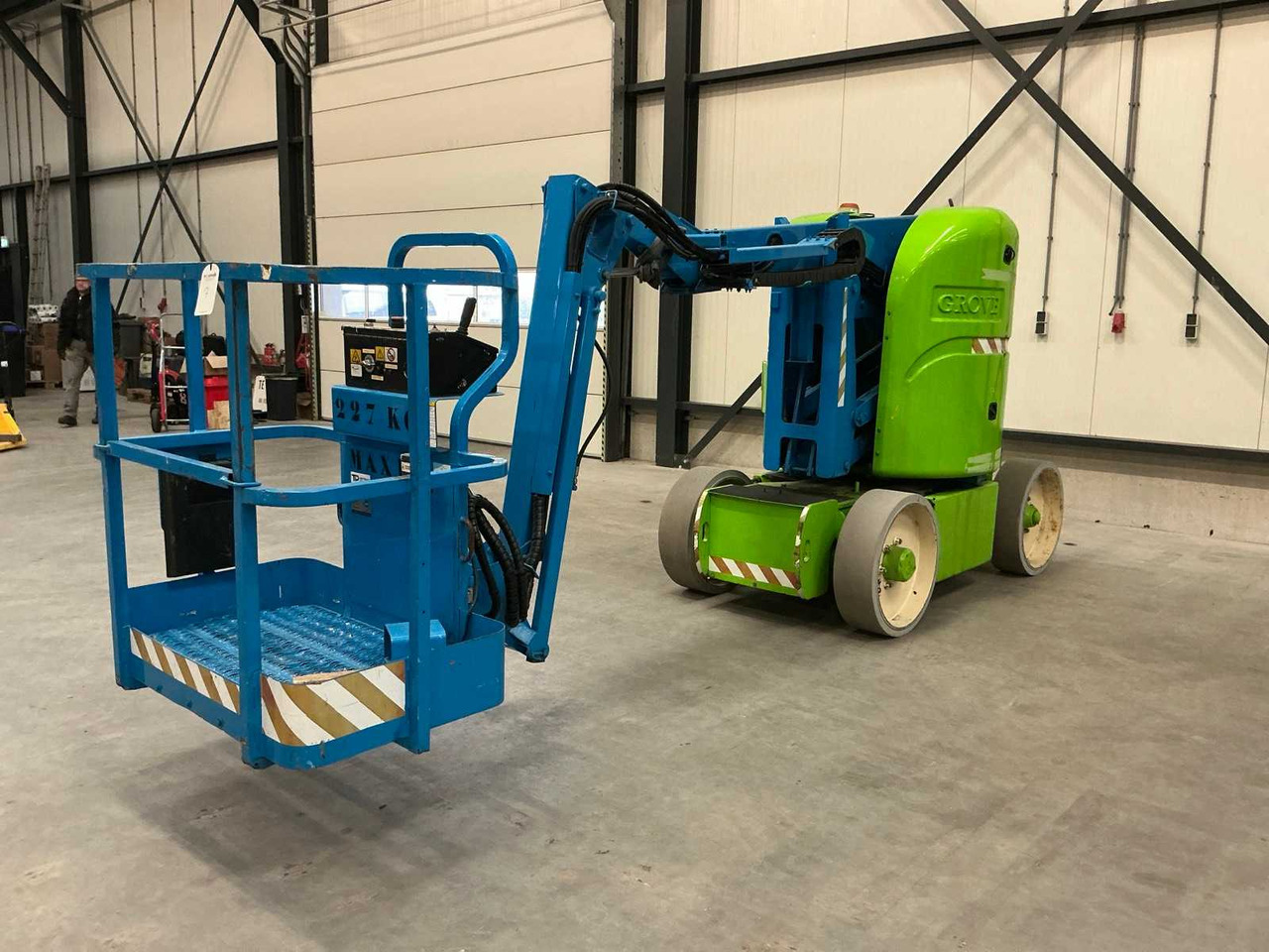 1999 GROVE AMZ 30 NEU AERIAL PLATFORM - منصات هيدروليكية متنقلة: صور 3 1999 GROVE AMZ 30 NEU AERIAL PLATFORM - منصات هيدروليكية متنقلة: صور 3