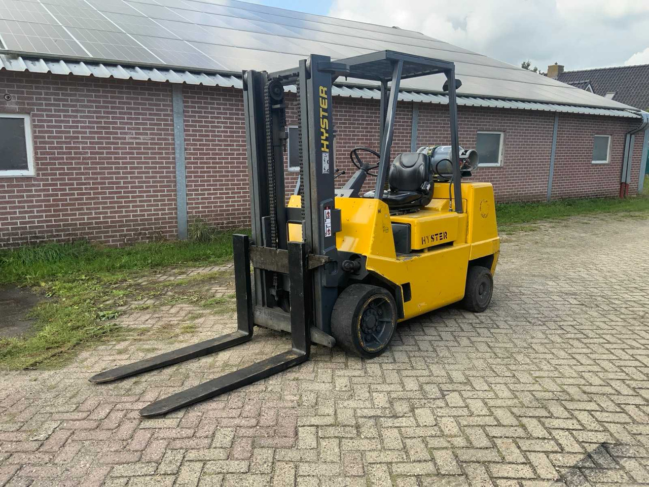 1999 HYSTER S4.00XL FORKLIFT TRUCK - رافعة شوكية: صور 1 1999 HYSTER S4.00XL FORKLIFT TRUCK - رافعة شوكية: صور 1