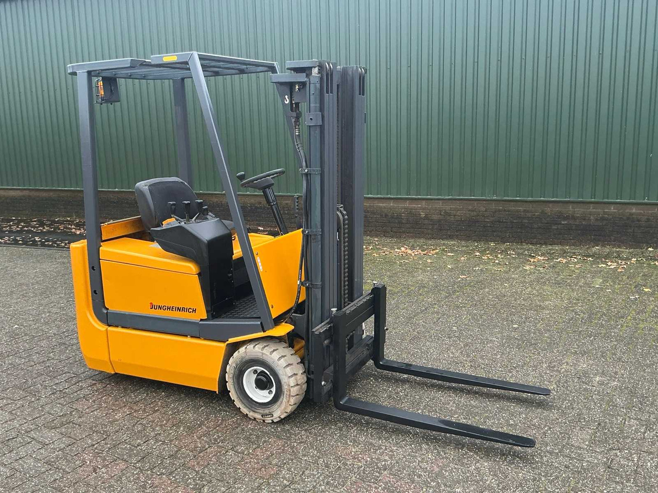 2000 JUNGHEINRICH FORKLIFT - رافعة شوكية: صور 5 2000 JUNGHEINRICH FORKLIFT - رافعة شوكية: صور 5