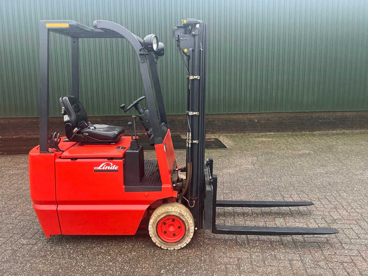 2003 LINDE E 15C FORKLIFT - رافعة شوكية: صور 2 2003 LINDE E 15C FORKLIFT - رافعة شوكية: صور 2