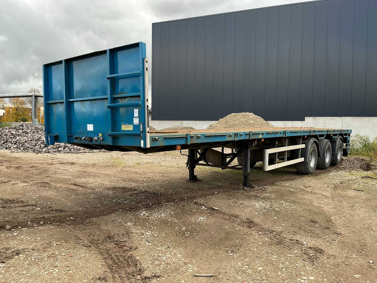 2004 FLOOR FLO-17-30K1 SEMI-TRAILER - نصف مقطورة: صور 1 2004 FLOOR FLO-17-30K1 SEMI-TRAILER - نصف مقطورة: صور 1