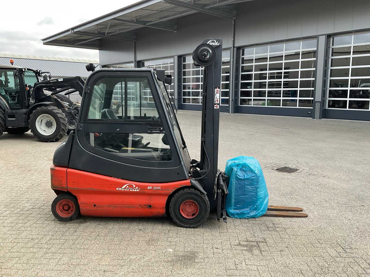 2004 LINDE E25-02 FORKLIFT - رافعة شوكية: صور 4 2004 LINDE E25-02 FORKLIFT - رافعة شوكية: صور 4