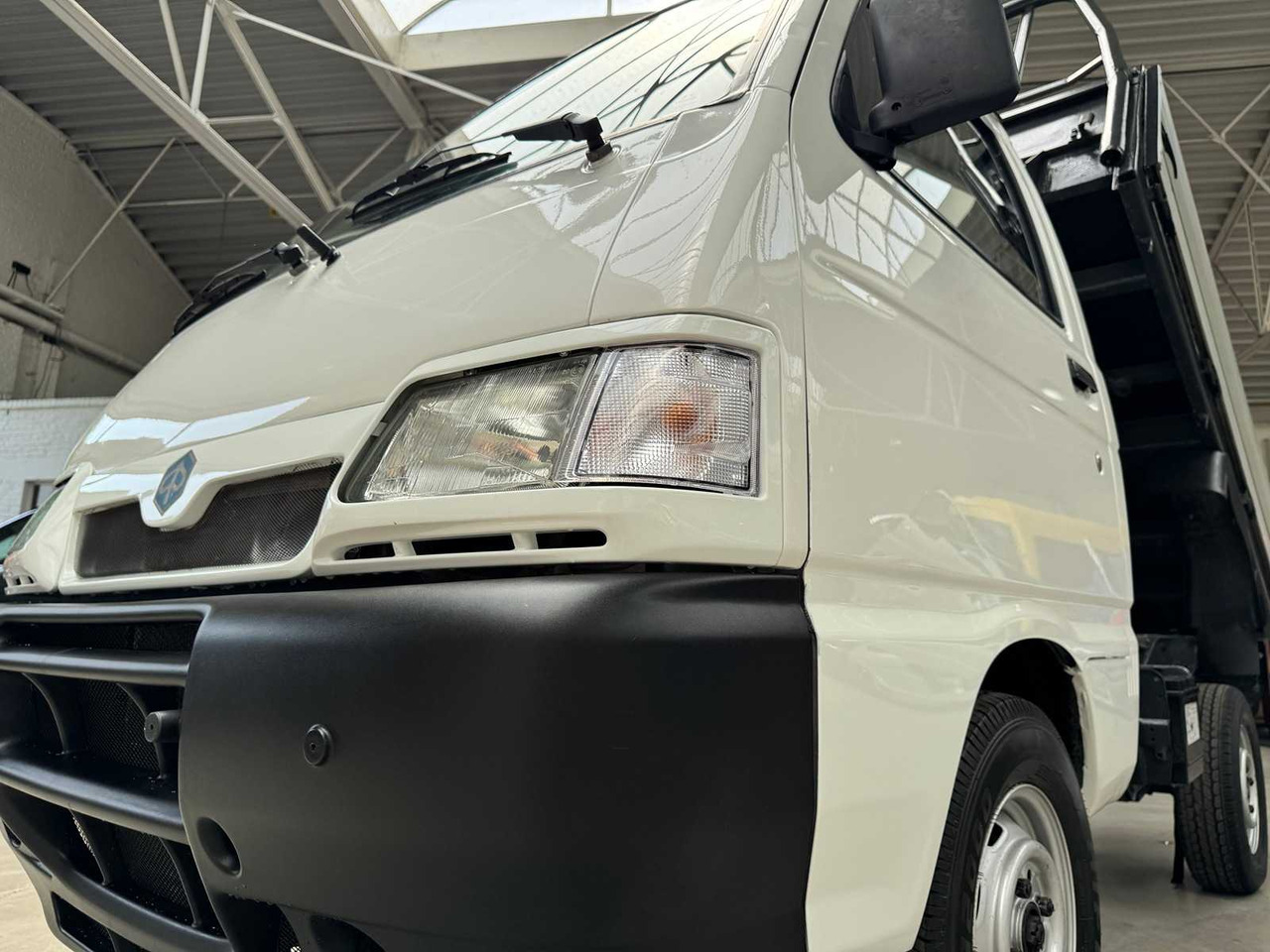 2005 PIAGGIO PORTER TIPPER 1.3 PETROL - الشاحنات الصغيرة: صور 4 2005 PIAGGIO PORTER TIPPER 1.3 PETROL - الشاحنات الصغيرة: صور 4