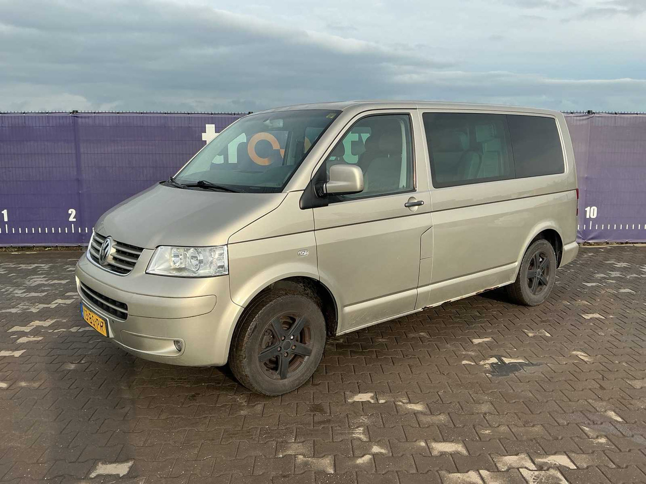 2005 - VOLKSWAGEN - TRANSPORTER - 2.5 TDI 300 BUD.DC - COMMERCIAL VEHICLE - الشاحنات الصغيرة: صور 1 2005 - VOLKSWAGEN - TRANSPORTER - 2.5 TDI 300 BUD.DC - COMMERCIAL VEHICLE - الشاحنات الصغيرة: صور 1