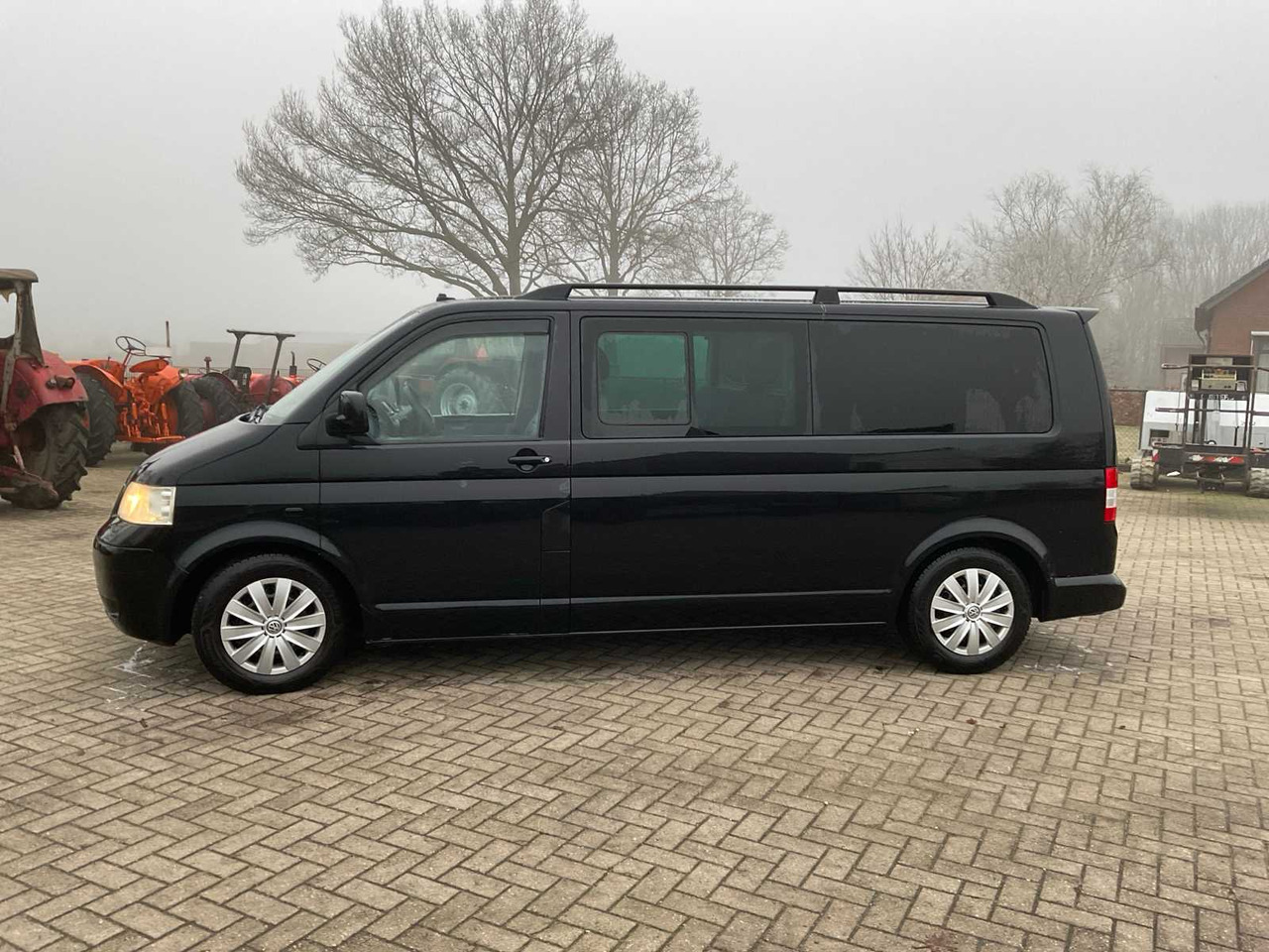 2006 VOLKSWAGEN CARAVELLE 2.5 TDI 340 TREND.DC COMMERCIAL VEHICLE - الشاحنات الصغيرة: صور 1 2006 VOLKSWAGEN CARAVELLE 2.5 TDI 340 TREND.DC COMMERCIAL VEHICLE - الشاحنات الصغيرة: صور 1