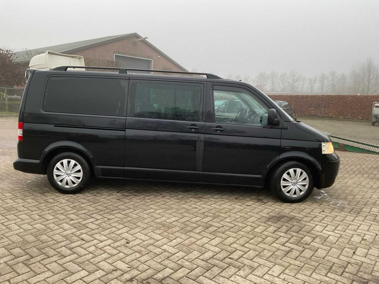 2006 VOLKSWAGEN CARAVELLE 2.5 TDI 340 TREND.DC COMMERCIAL VEHICLE - الشاحنات الصغيرة: صور 5 2006 VOLKSWAGEN CARAVELLE 2.5 TDI 340 TREND.DC COMMERCIAL VEHICLE - الشاحنات الصغيرة: صور 5