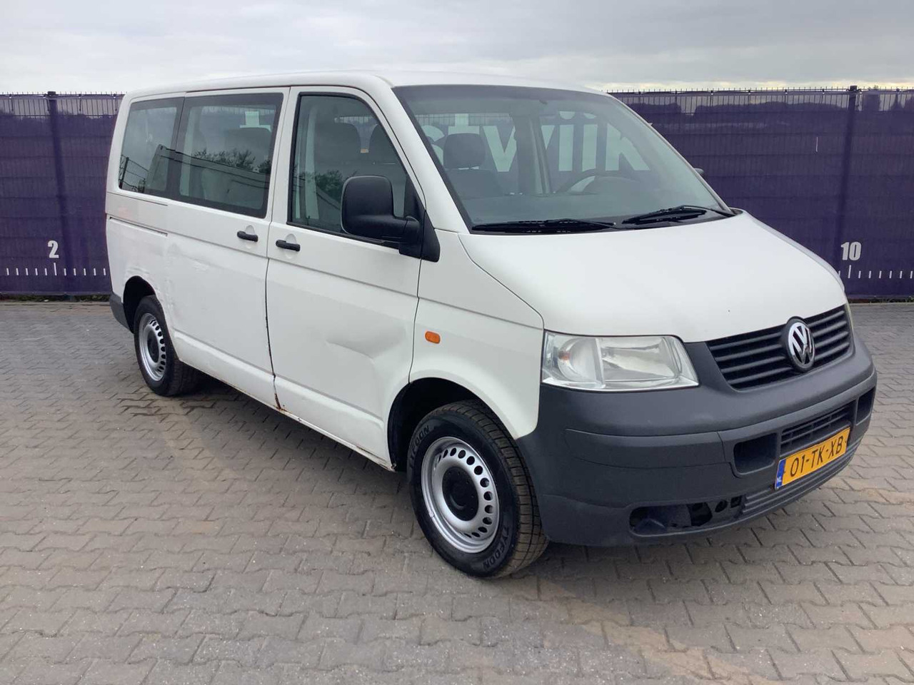2006 - VOLKSWAGEN - TRANSPORTER KOMBI - 1.9 TDI 300 BASELINE - COMMERCIAL VEHICLE - الشاحنات الصغيرة: صور 2 2006 - VOLKSWAGEN - TRANSPORTER KOMBI - 1.9 TDI 300 BASELINE - COMMERCIAL VEHICLE - الشاحنات الصغيرة: صور 2