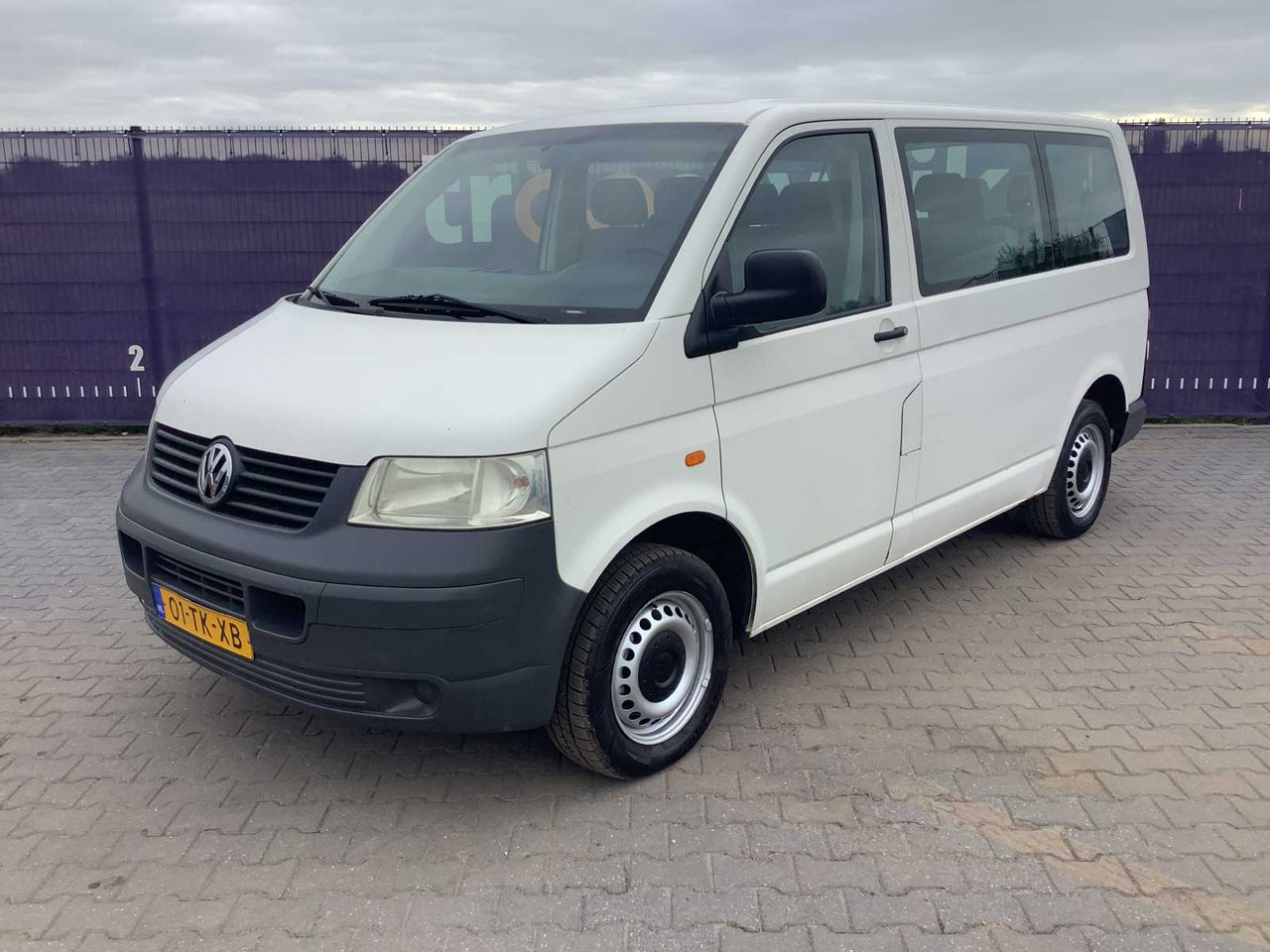 2006 - VOLKSWAGEN - TRANSPORTER KOMBI - 1.9 TDI 300 BASELINE - COMMERCIAL VEHICLE - الشاحنات الصغيرة: صور 1 2006 - VOLKSWAGEN - TRANSPORTER KOMBI - 1.9 TDI 300 BASELINE - COMMERCIAL VEHICLE - الشاحنات الصغيرة: صور 1