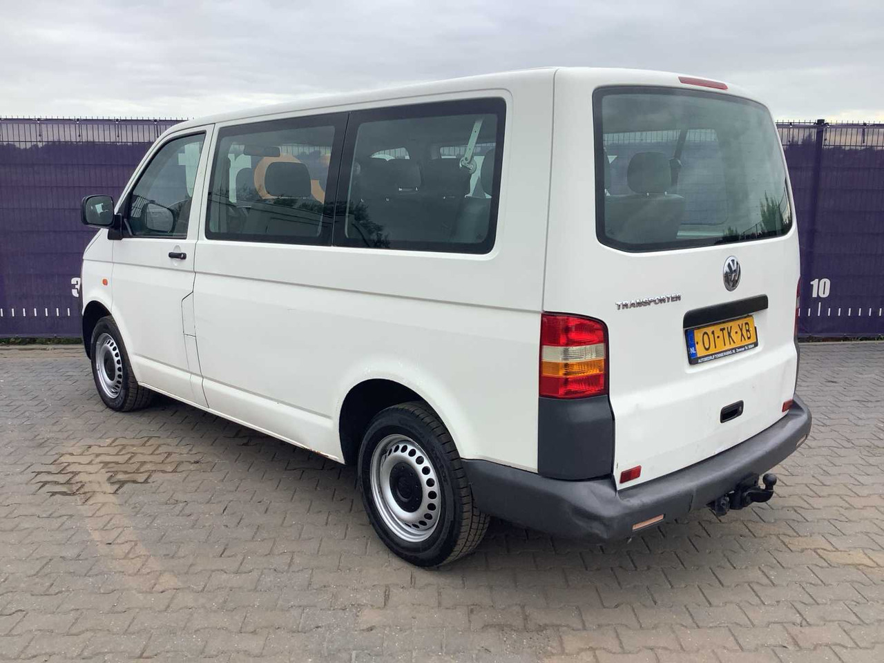 2006 - VOLKSWAGEN - TRANSPORTER KOMBI - 1.9 TDI 300 BASELINE - COMMERCIAL VEHICLE - الشاحنات الصغيرة: صور 3 2006 - VOLKSWAGEN - TRANSPORTER KOMBI - 1.9 TDI 300 BASELINE - COMMERCIAL VEHICLE - الشاحنات الصغيرة: صور 3
