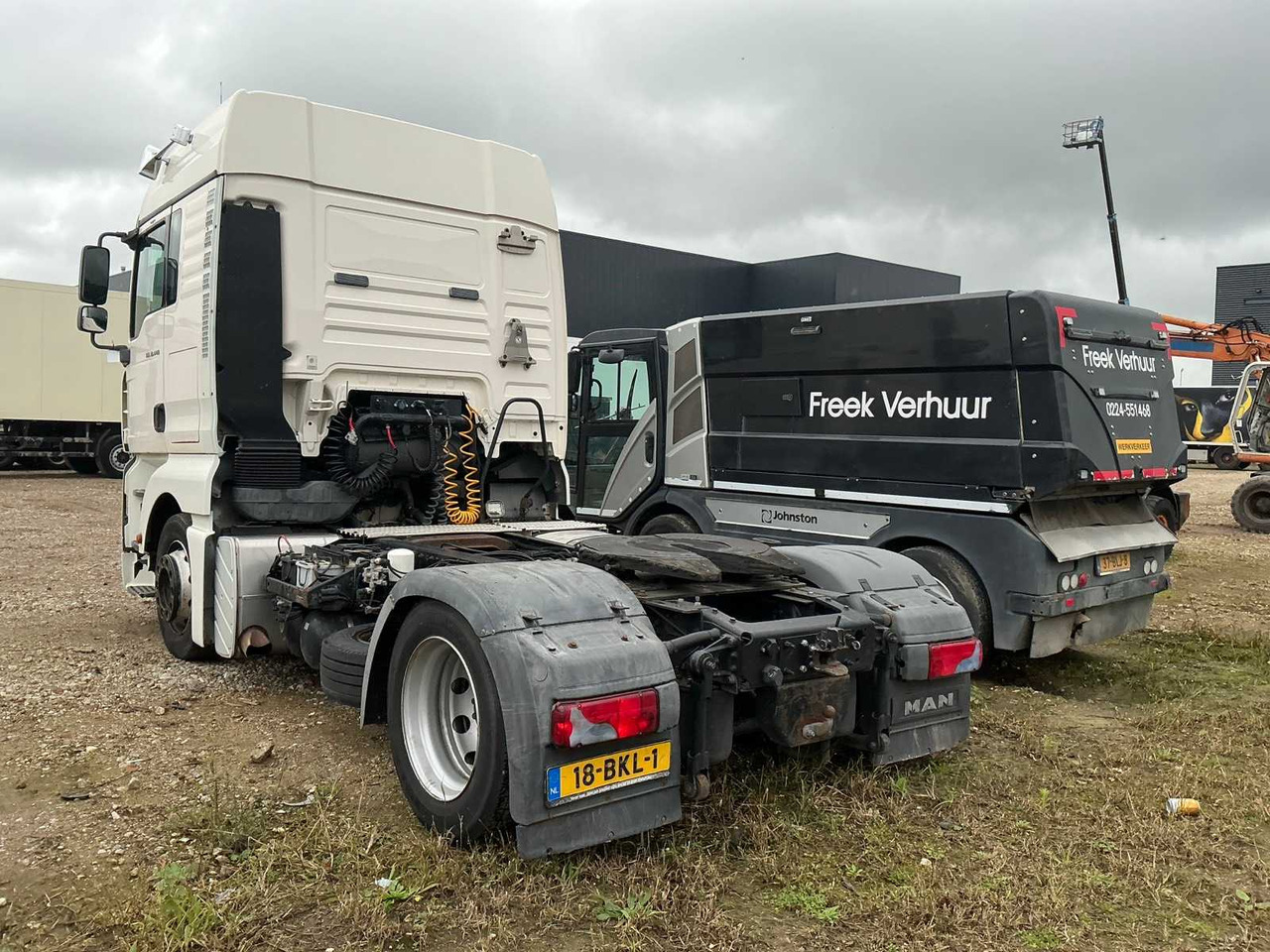 2007 MAN TGA 18.440 4X2 LLS-U 4X2 SEMI-TRAILER TRACTOR - شاحنة: صور 5 2007 MAN TGA 18.440 4X2 LLS-U 4X2 SEMI-TRAILER TRACTOR - شاحنة: صور 5