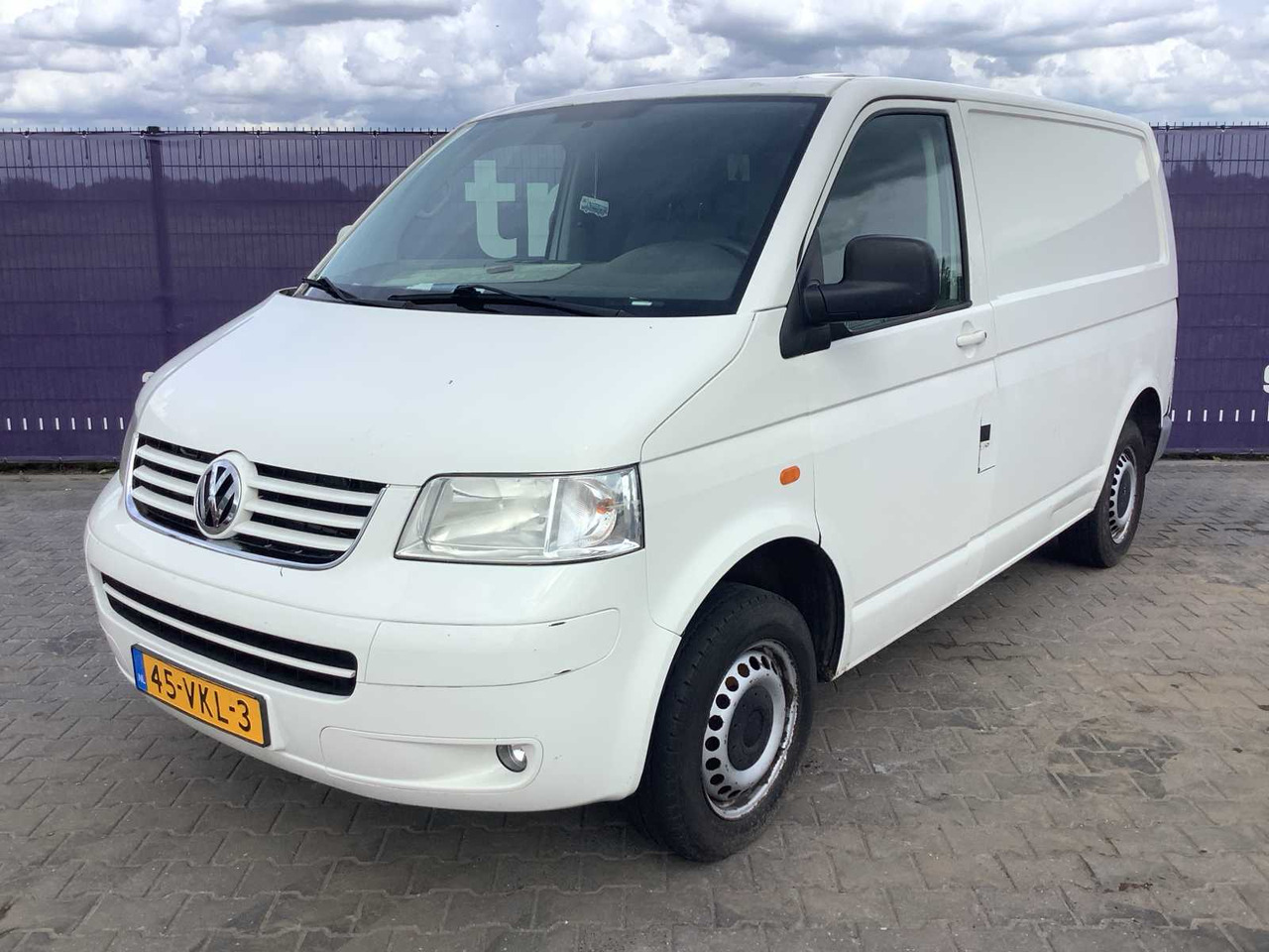 2007 - VOLKSWAGEN - TRANSPORTER - 1.9 TDI 300 T800 - COMMERCIAL VEHICLE - الشاحنات الصغيرة: صور 1 2007 - VOLKSWAGEN - TRANSPORTER - 1.9 TDI 300 T800 - COMMERCIAL VEHICLE - الشاحنات الصغيرة: صور 1