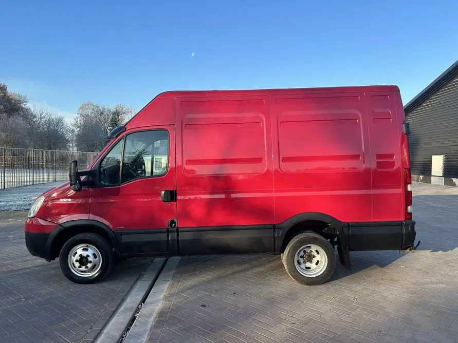 2008 IVECO DAILY 50C18 COMMERCIAL VEHICLE - الشاحنات الصغيرة: صور 3 2008 IVECO DAILY 50C18 COMMERCIAL VEHICLE - الشاحنات الصغيرة: صور 3