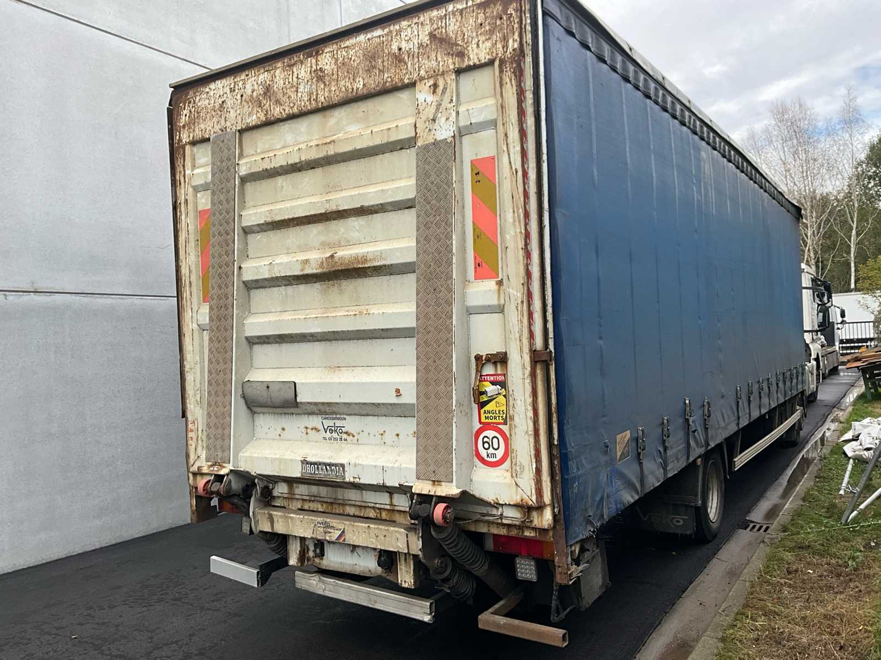 2008 IVECO EUROCARGO 120E22 - CURTAINSIDER & TAILGATE - شاحنة: صور 5 2008 IVECO EUROCARGO 120E22 - CURTAINSIDER & TAILGATE - شاحنة: صور 5