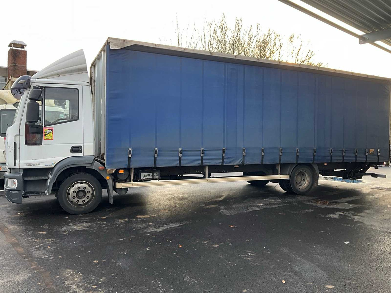 2008 IVECO EUROCARGO 120E22 - HYDRAULIC TAIL LIFT - شاحنة: صور 2 2008 IVECO EUROCARGO 120E22 - HYDRAULIC TAIL LIFT - شاحنة: صور 2