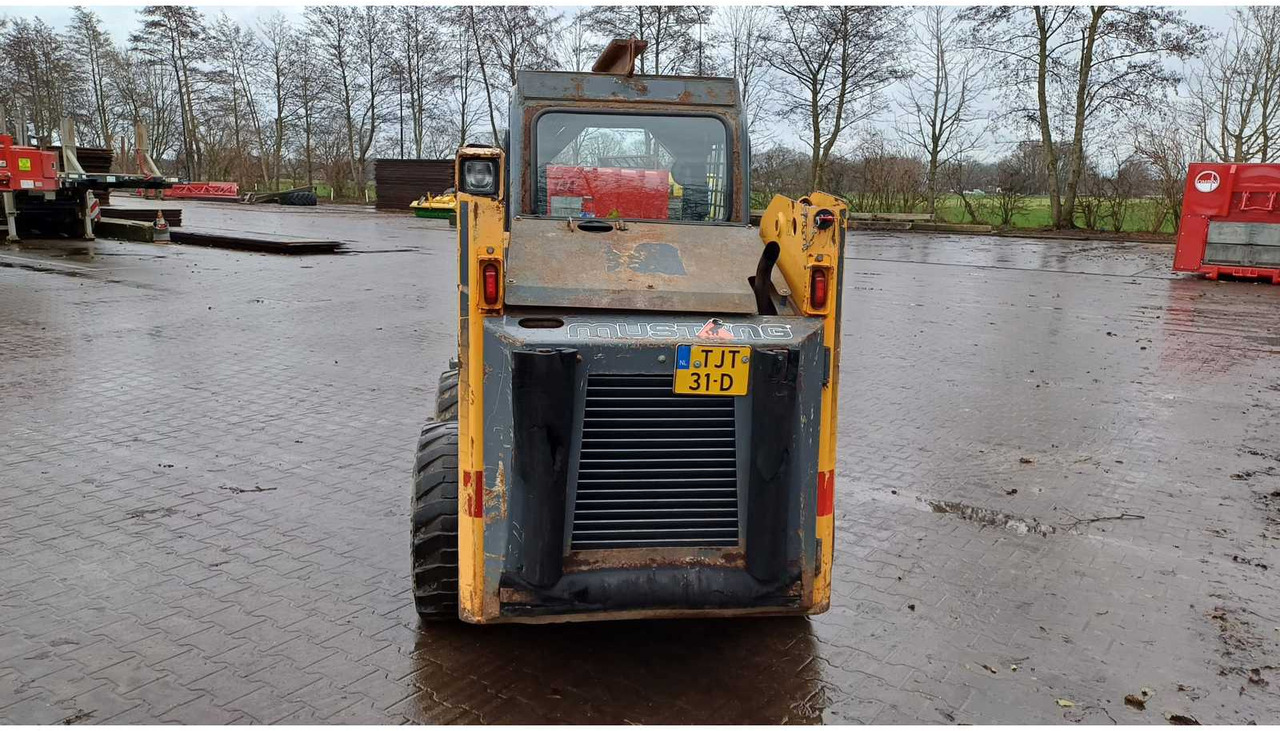 2008 MUSTANG 2044 SKID STEER LOADER - اللودر المجنزر صغير: صور 4 2008 MUSTANG 2044 SKID STEER LOADER - اللودر المجنزر صغير: صور 4