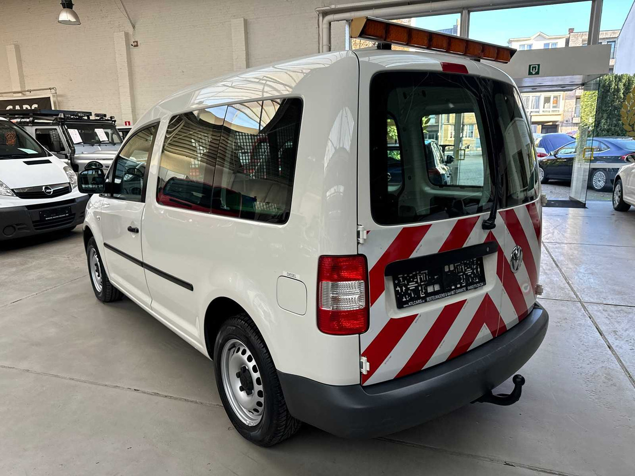 2008 VOLKSWAGEN CADDY 2KN-BDJ - الشاحنات الصغيرة: صور 3 2008 VOLKSWAGEN CADDY 2KN-BDJ - الشاحنات الصغيرة: صور 3