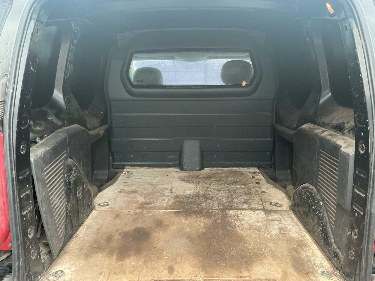 2009 - CITROEN - BERLINGO - 1.6 HDI 500 COMFORT - COMMERCIAL VEHICLE - الشاحنات الصغيرة: صور 5 2009 - CITROEN - BERLINGO - 1.6 HDI 500 COMFORT - COMMERCIAL VEHICLE - الشاحنات الصغيرة: صور 5