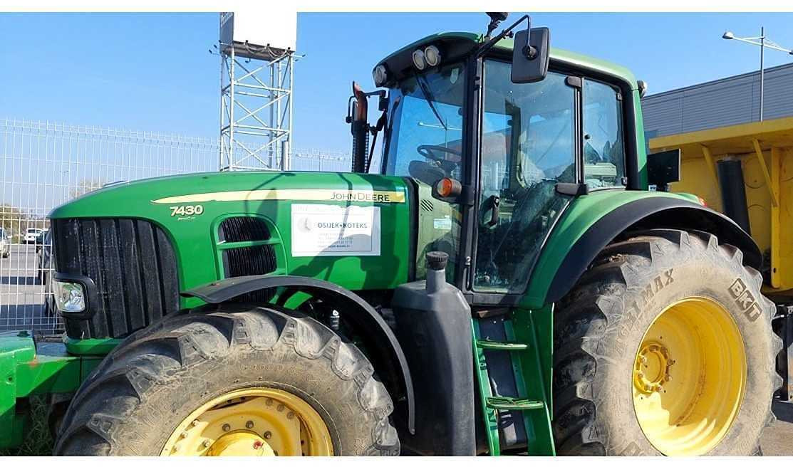2009 -JOHN DEERE - 7430 MW2 CD44 - 4-WHEEL DRIVE TRACTOR - جرار: صور 4 2009 -JOHN DEERE - 7430 MW2 CD44 - 4-WHEEL DRIVE TRACTOR - جرار: صور 4