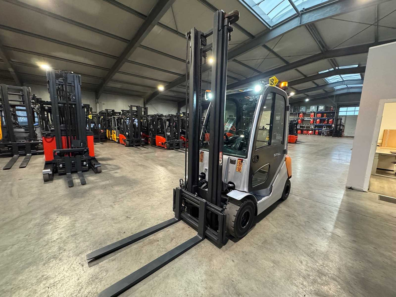 2009 UVV 11/2025 STILL RX70-25 2.500KG DIESEL FORKLIFT FORKLIFT 3.+4. VALVE 11.645 HOURS. - رافعة شوكية: صور 2 2009 UVV 11/2025 STILL RX70-25 2.500KG DIESEL FORKLIFT FORKLIFT 3.+4. VALVE 11.645 HOURS. - رافعة شوكية: صور 2