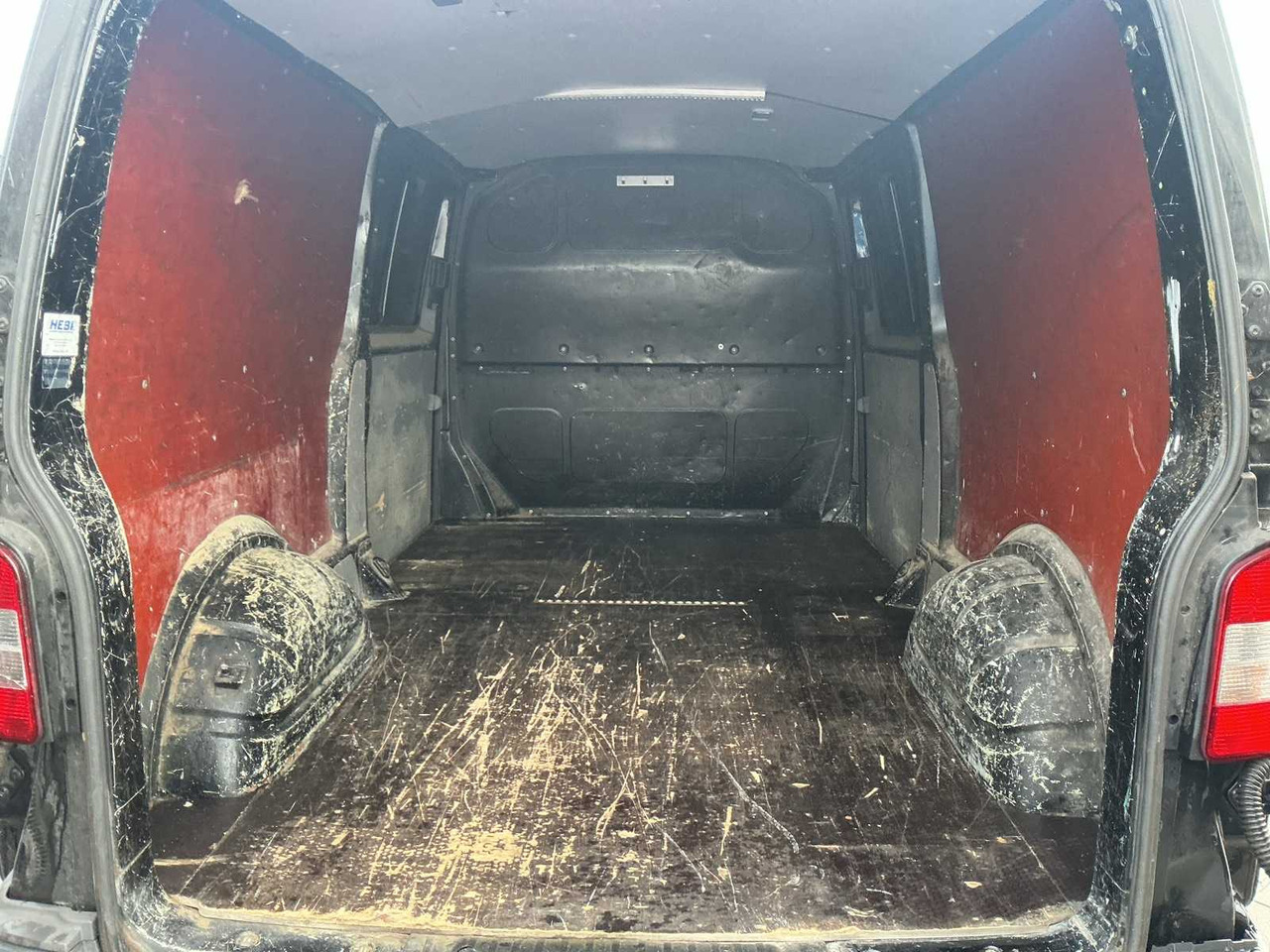 2010 - VOLKSWAGEN - TRANSPORTER - 2.0 TDI L2H1 COM. DC - COMMERCIAL VEHICLE - الشاحنات الصغيرة: صور 5 2010 - VOLKSWAGEN - TRANSPORTER - 2.0 TDI L2H1 COM. DC - COMMERCIAL VEHICLE - الشاحنات الصغيرة: صور 5