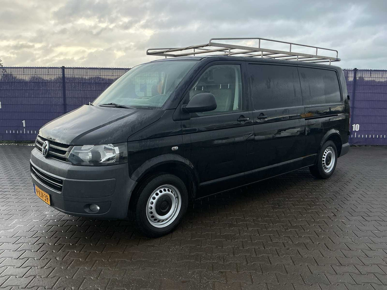 2010 - VOLKSWAGEN - TRANSPORTER - 2.0 TDI L2H1 COM. DC - COMMERCIAL VEHICLE - الشاحنات الصغيرة: صور 1 2010 - VOLKSWAGEN - TRANSPORTER - 2.0 TDI L2H1 COM. DC - COMMERCIAL VEHICLE - الشاحنات الصغيرة: صور 1