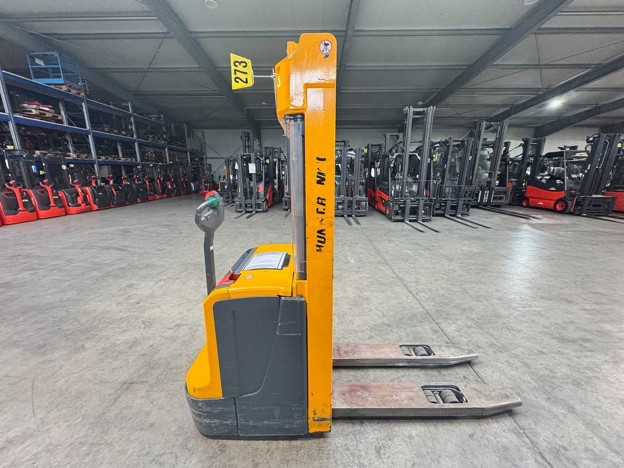 2011 JUNGHEINRICH EJC220 2,000KG STACKER PALLET TRUCK ANT 2,045 HOURS - رافعة شوكية: صور 5 2011 JUNGHEINRICH EJC220 2,000KG STACKER PALLET TRUCK ANT 2,045 HOURS - رافعة شوكية: صور 5