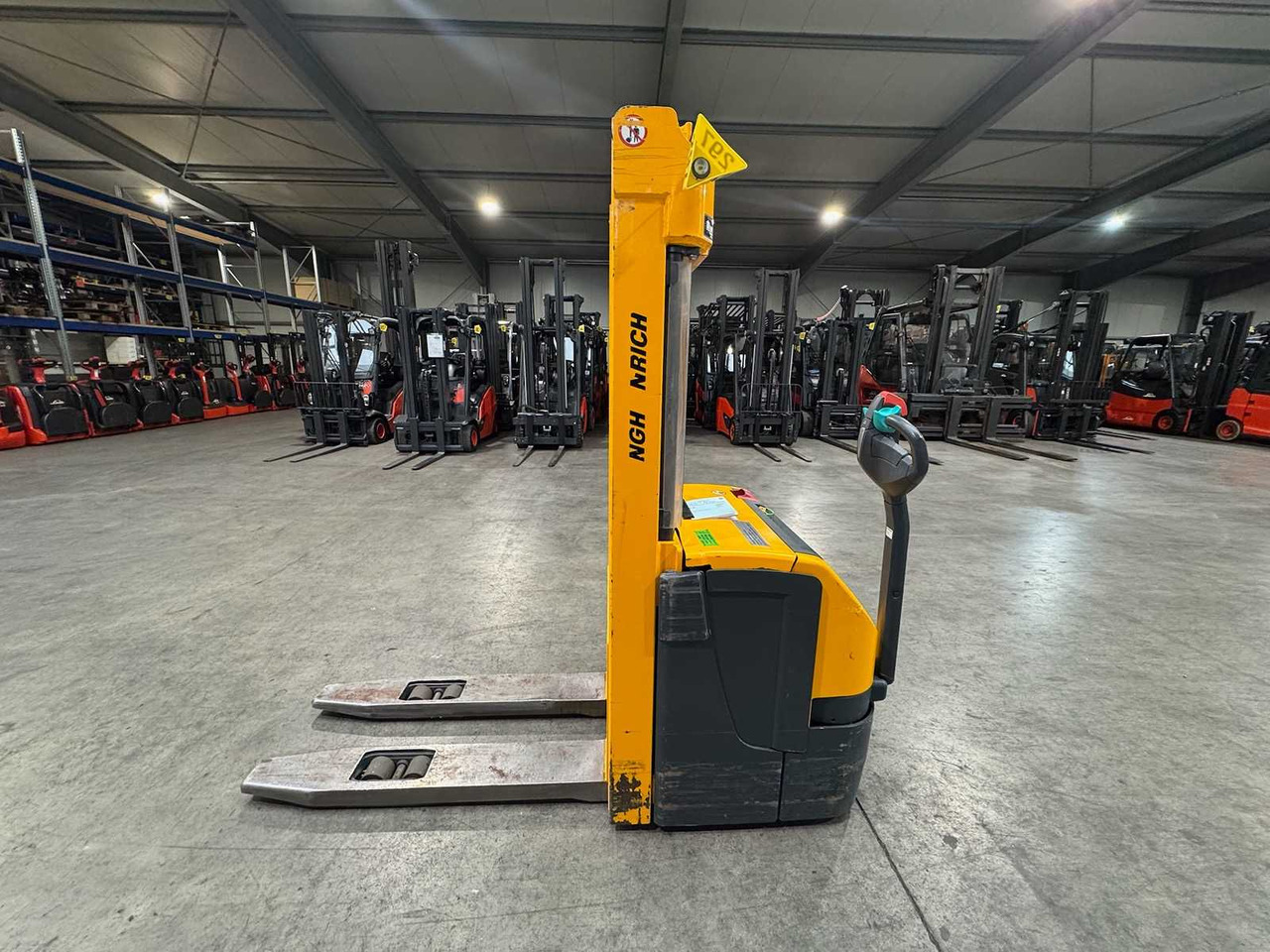 2011 SERVICE 09/2026 JUNGHEINRICH EJC220 2,000KG STACKER PALLET TRUCK ANT FREE LIFT - رافعة شوكية: صور 1 2011 SERVICE 09/2026 JUNGHEINRICH EJC220 2,000KG STACKER PALLET TRUCK ANT FREE LIFT - رافعة شوكية: صور 1