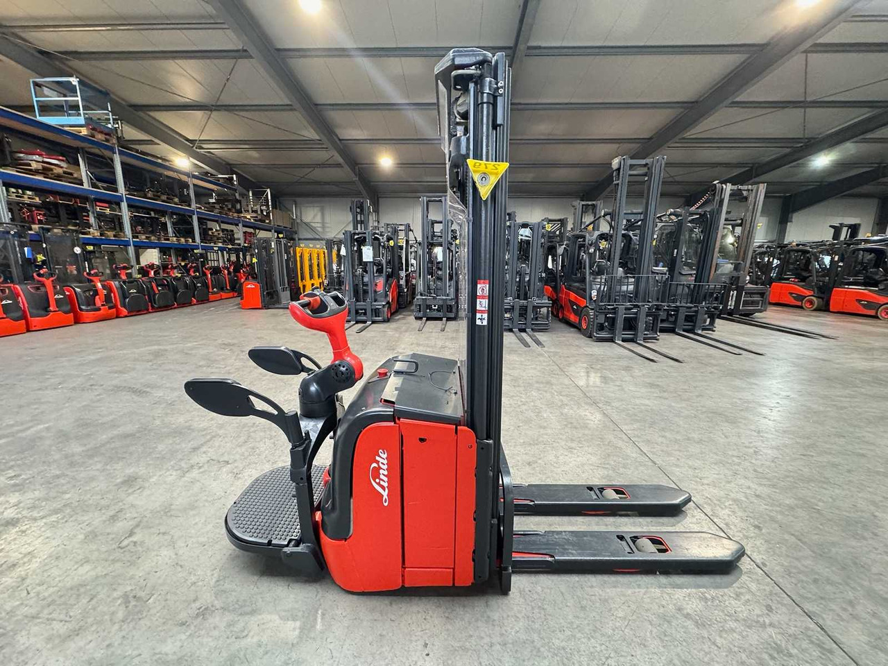 2012 SERVICE +UVV 09/2026 LINDE L16AP 1.600KG TRIPLEX 470CM PALLET TRUCK ANT 4.430 HOURS - رافعة شوكية: صور 4 2012 SERVICE +UVV 09/2026 LINDE L16AP 1.600KG TRIPLEX 470CM PALLET TRUCK ANT 4.430 HOURS - رافعة شوكية: صور 4