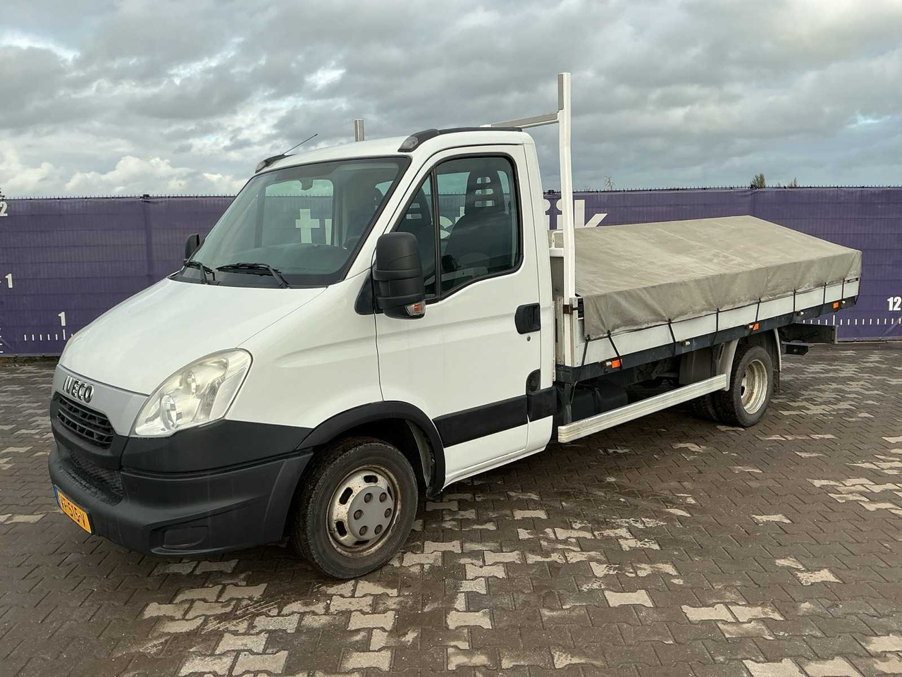2013 - IVECO - DAILY - 35C15 375 - COMMERCIAL VEHICLE/PICK-UP - الشاحنات الصغيرة: صور 1 2013 - IVECO - DAILY - 35C15 375 - COMMERCIAL VEHICLE/PICK-UP - الشاحنات الصغيرة: صور 1