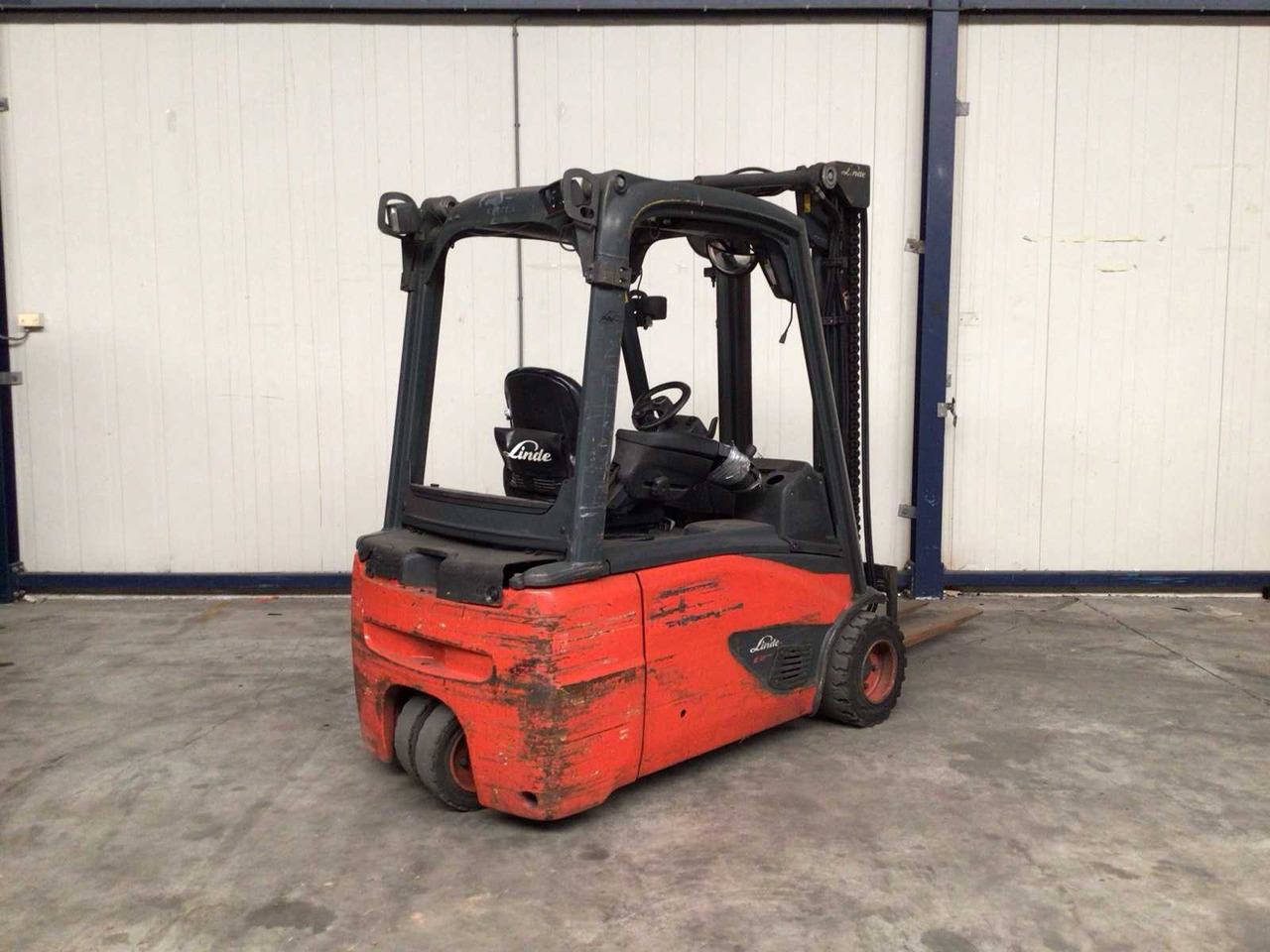 2014 LINDE E18 FORKLIFT - رافعة شوكية: صور 2 2014 LINDE E18 FORKLIFT - رافعة شوكية: صور 2