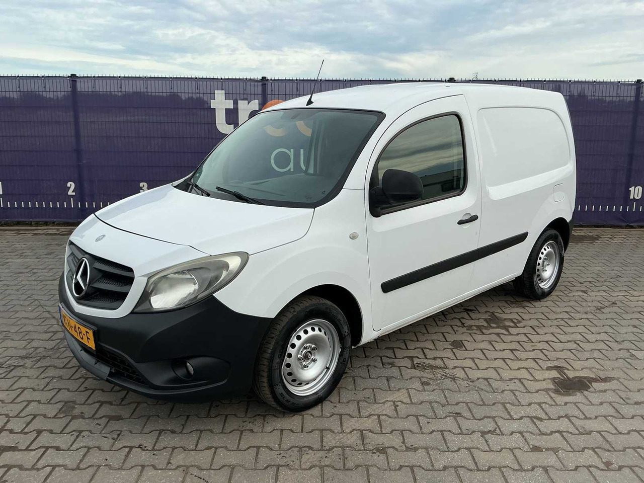 2014 - MERCEDES-BENZ - CITAN - 108 CDI ECONOMY - COMMERCIAL VEHICLE - الشاحنات الصغيرة: صور 1 2014 - MERCEDES-BENZ - CITAN - 108 CDI ECONOMY - COMMERCIAL VEHICLE - الشاحنات الصغيرة: صور 1