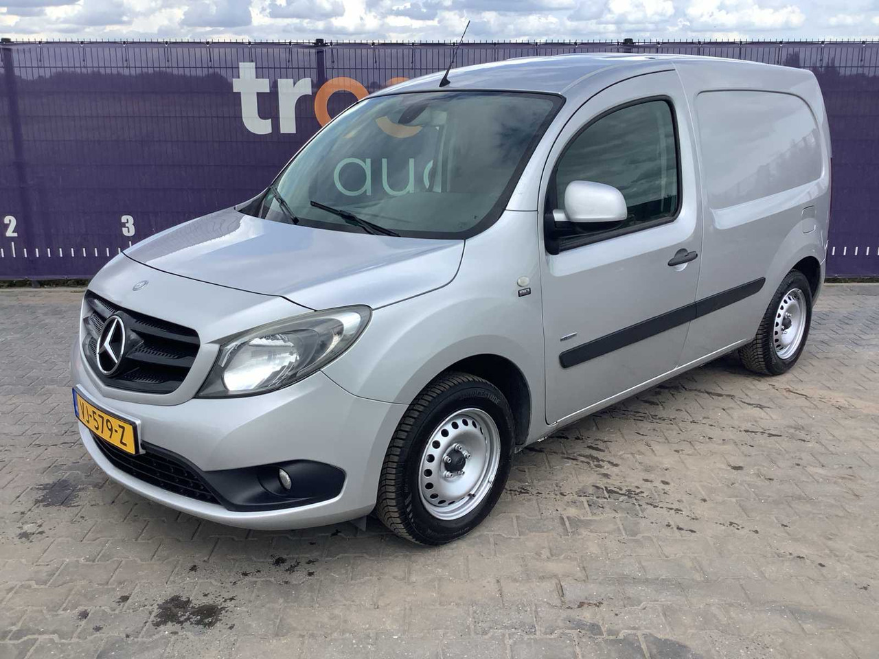 2014 - MERCEDES-BENZ - CITAN - 109 CDI BLUEEFF. - COMPANY CAR - الشاحنات الصغيرة: صور 1 2014 - MERCEDES-BENZ - CITAN - 109 CDI BLUEEFF. - COMPANY CAR - الشاحنات الصغيرة: صور 1