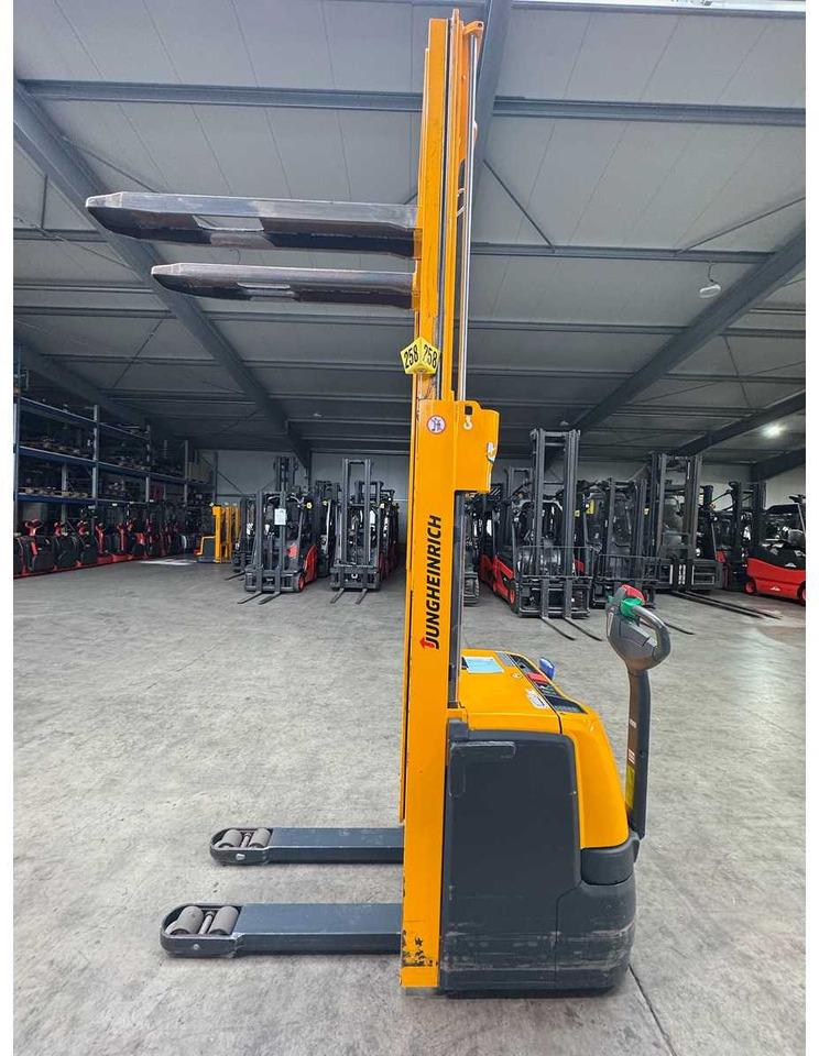 رافعة شوكية 2015 JUNGHEINRICH EJC220 2,000KG STACKER PALLET TRUCK ANT FREE LIFT: صور 7 رافعة شوكية 2015 JUNGHEINRICH EJC220 2,000KG STACKER PALLET TRUCK ANT FREE LIFT: صور 7
