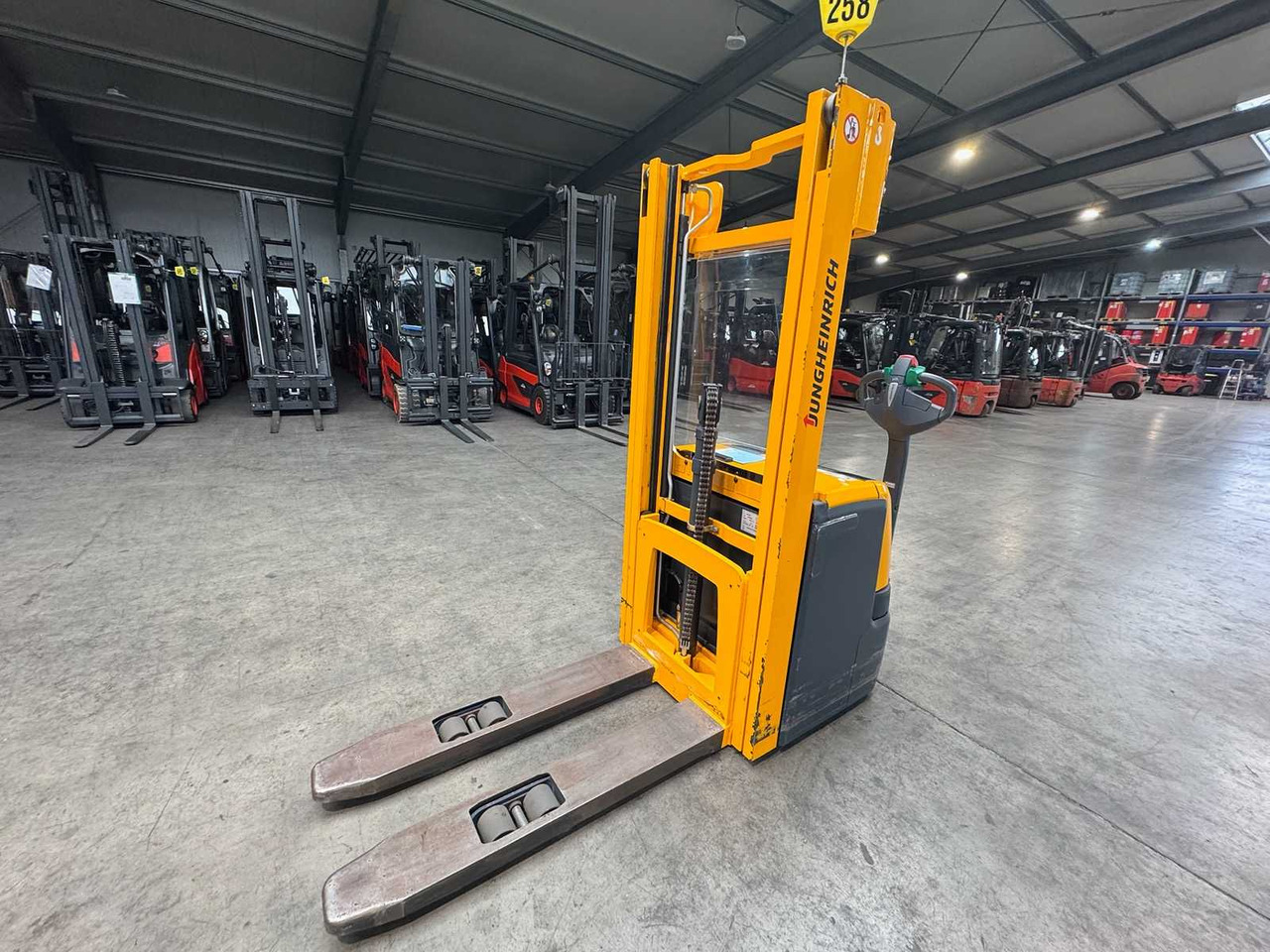 رافعة شوكية 2015 JUNGHEINRICH EJC220 2,000KG STACKER PALLET TRUCK ANT FREE LIFT: صور 6 رافعة شوكية 2015 JUNGHEINRICH EJC220 2,000KG STACKER PALLET TRUCK ANT FREE LIFT: صور 6
