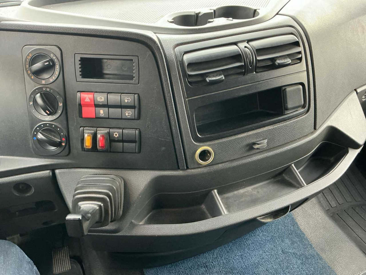 شاحنة 2015 MERCEDES-BENZ ATEGO TRUCK TOW TRUCK: صور 12 شاحنة 2015 MERCEDES-BENZ ATEGO TRUCK TOW TRUCK: صور 12