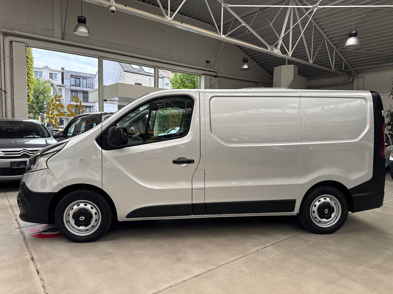2015 RENAULT TRAFIC SERVICE CAR 138.316KM - الشاحنات الصغيرة: صور 2 2015 RENAULT TRAFIC SERVICE CAR 138.316KM - الشاحنات الصغيرة: صور 2