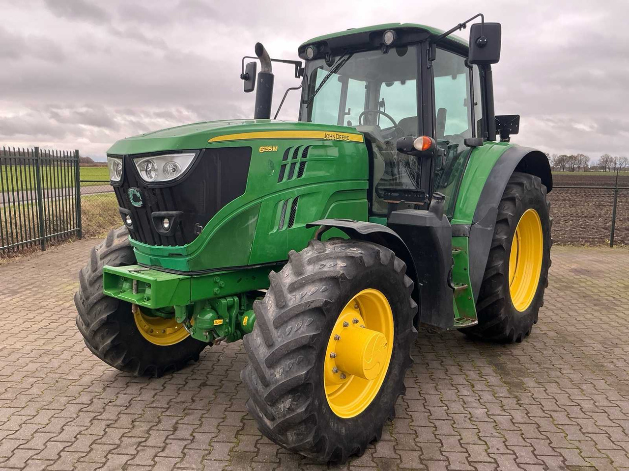 2016 JOHN DEERE 6135M FOUR WHEEL DRIVE FARM TRACTOR - جرار: صور 1 2016 JOHN DEERE 6135M FOUR WHEEL DRIVE FARM TRACTOR - جرار: صور 1
