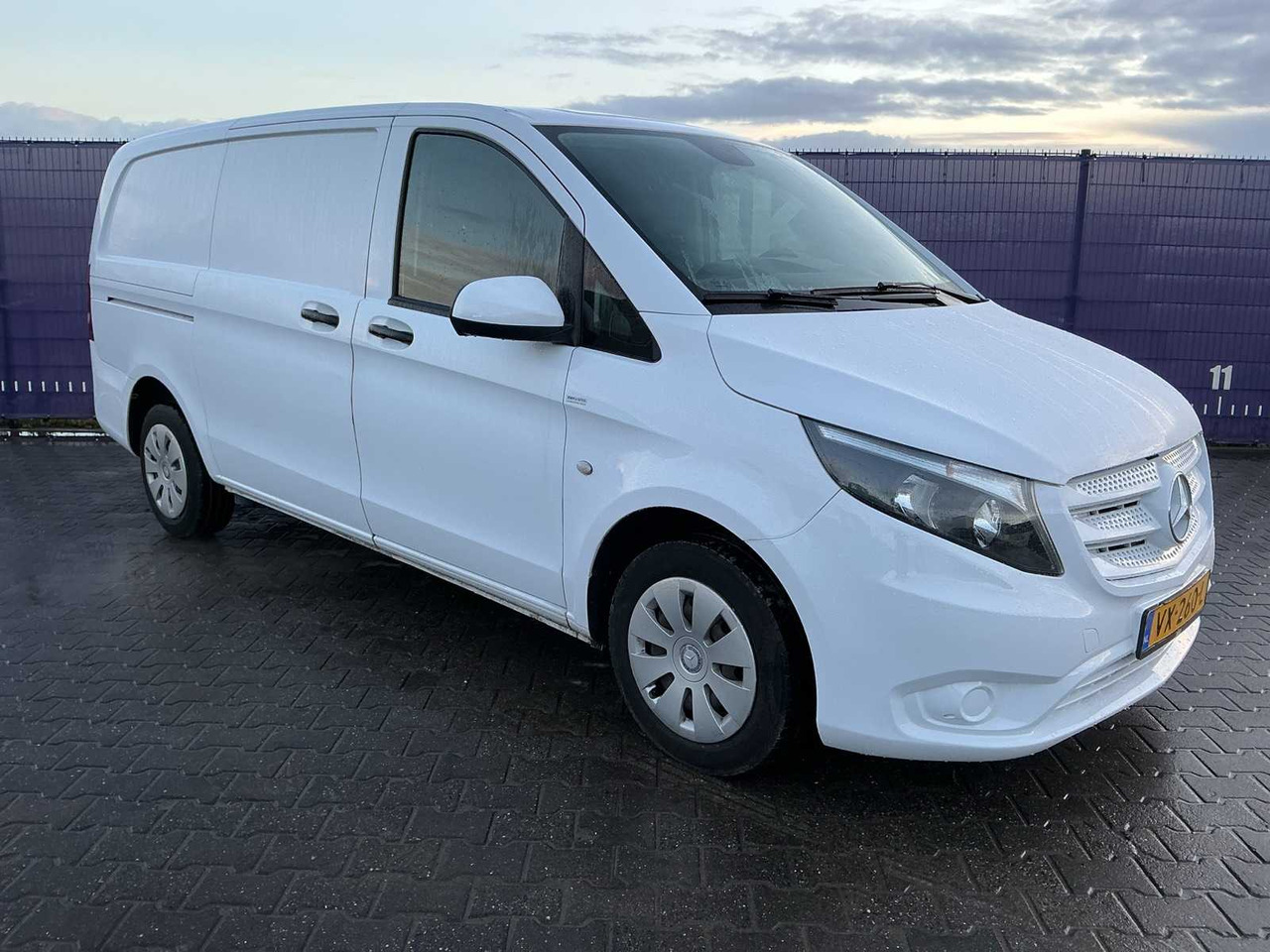 2016 - MERCEDES-BENZ - VITO - 111 CDI FUNC. LONG - COMMERCIAL VEHICLE - الشاحنات الصغيرة: صور 2 2016 - MERCEDES-BENZ - VITO - 111 CDI FUNC. LONG - COMMERCIAL VEHICLE - الشاحنات الصغيرة: صور 2