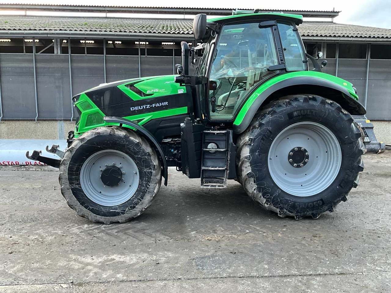 2017 DEUTZ-FAHR 6215 TTV AGROTRON FOUR WHEEL DRIVE FARM TRACTOR - جرار: صور 2 2017 DEUTZ-FAHR 6215 TTV AGROTRON FOUR WHEEL DRIVE FARM TRACTOR - جرار: صور 2
