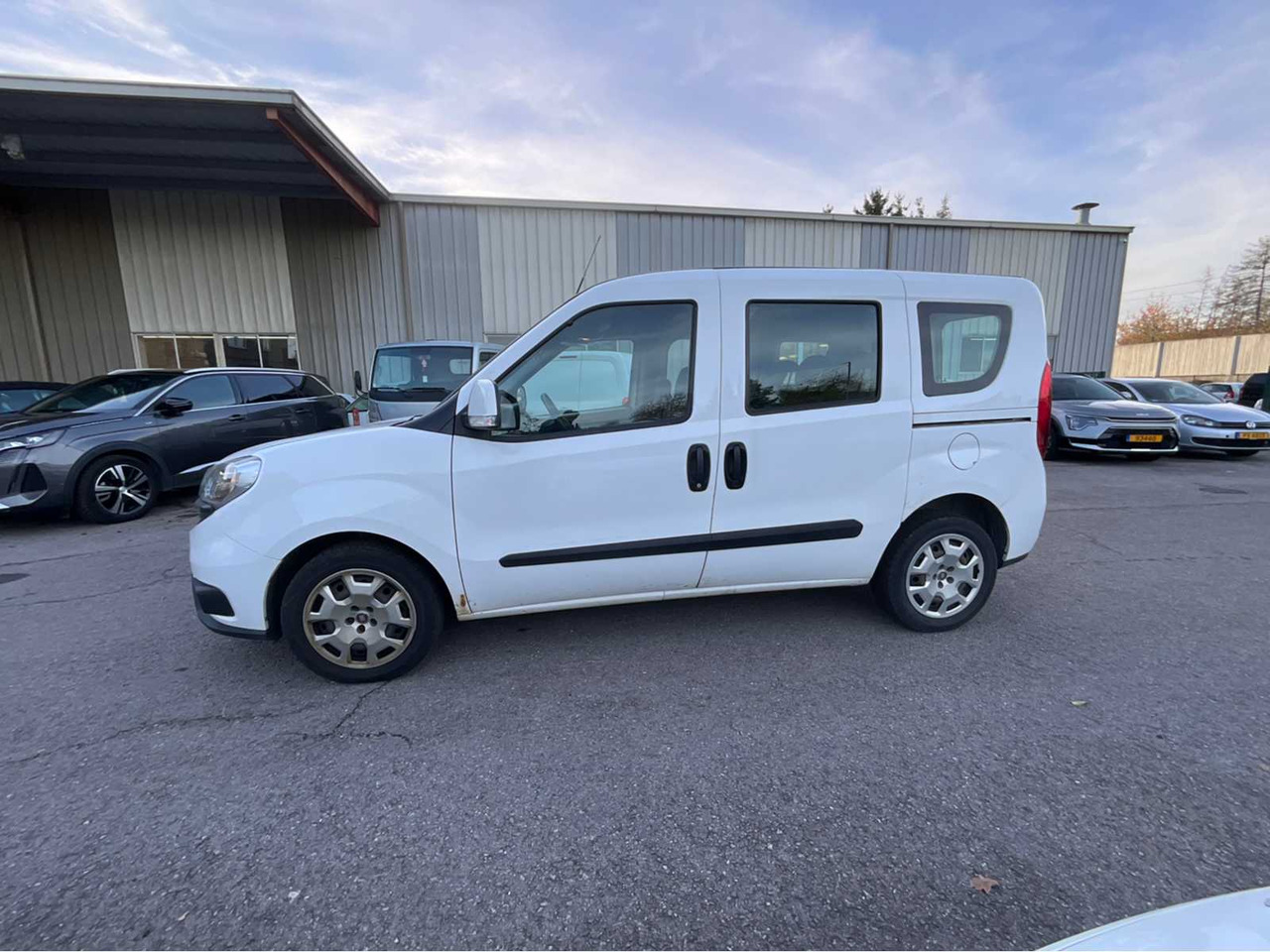 2017 FIAT DOBLO VAN - الشاحنات الصغيرة: صور 2 2017 FIAT DOBLO VAN - الشاحنات الصغيرة: صور 2