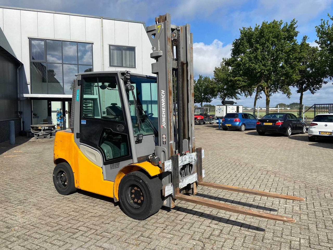 2017 JUNGHEINRICH - DFG550S - FORKLIFT - رافعة شوكية: صور 2 2017 JUNGHEINRICH - DFG550S - FORKLIFT - رافعة شوكية: صور 2