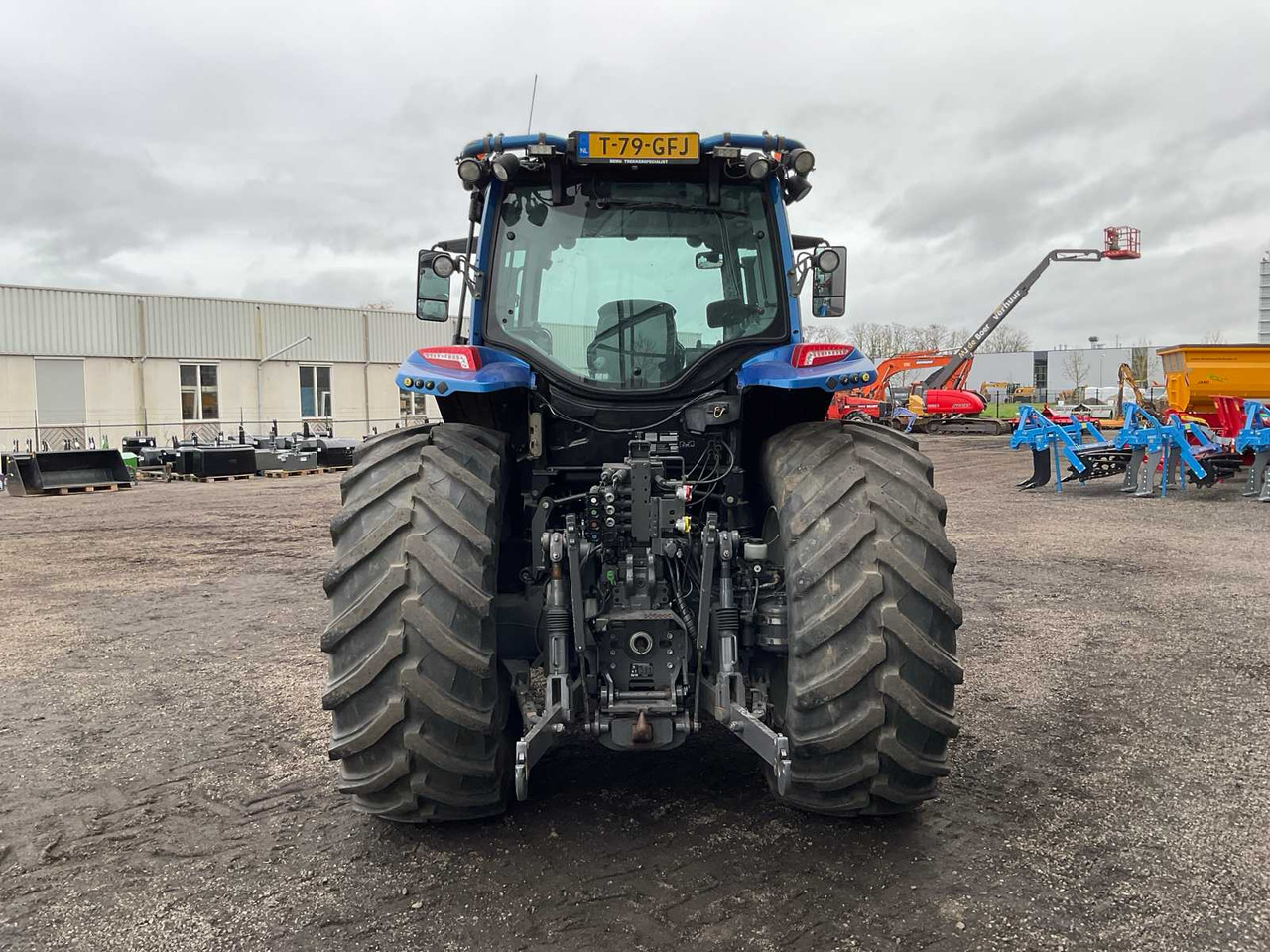 2017 VALTRA T174E ACTIVE ALL-WHEEL DRIVE FARM TRACTOR - جرار: صور 4 2017 VALTRA T174E ACTIVE ALL-WHEEL DRIVE FARM TRACTOR - جرار: صور 4