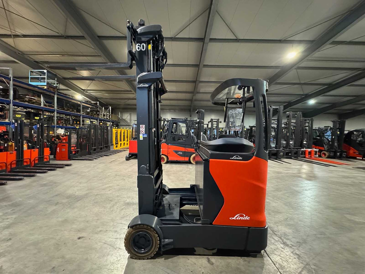 2018 SERVICE + UVV 12/2026 LINDE R14G TRIPLEX 696CM ELECTRIC FORKLIFT OFF-ROAD REACH TRUCK - رافعة شوكية: صور 2 2018 SERVICE + UVV 12/2026 LINDE R14G TRIPLEX 696CM ELECTRIC FORKLIFT OFF-ROAD REACH TRUCK - رافعة شوكية: صور 2