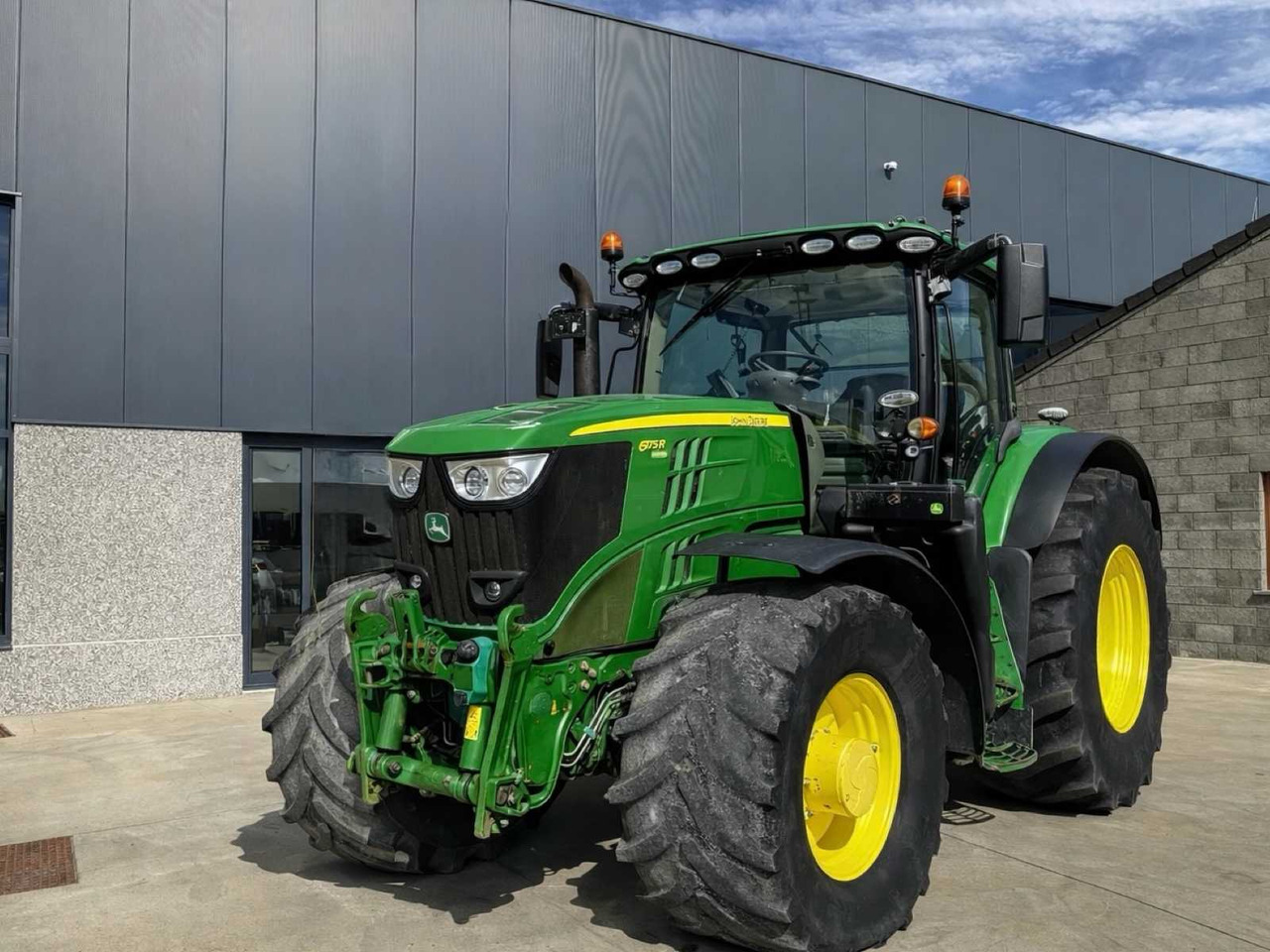 2020 JOHN DEERE 6175R FARM TRACTOR - جرار: صور 1 2020 JOHN DEERE 6175R FARM TRACTOR - جرار: صور 1