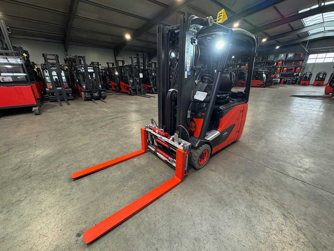 2022 SERVICE + UVV 12/2026 LINDE E16H-02 EVO TRIPLEX 3RD + 4TH VALVE FORK ADJUSTER 2,660 HOURS - رافعة شوكية: صور 2 2022 SERVICE + UVV 12/2026 LINDE E16H-02 EVO TRIPLEX 3RD + 4TH VALVE FORK ADJUSTER 2,660 HOURS - رافعة شوكية: صور 2